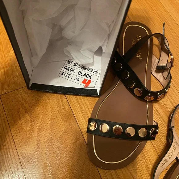 Women’s Black Gold Greek Gladiator Studded Sandals!! Size 36/US 6 - Picture 7 of 9